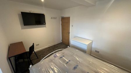 1 bedroom in a house share to rent - Photo 5