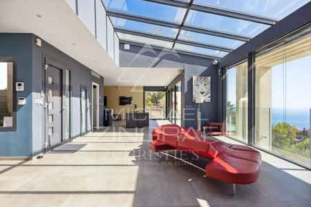 Villefranche-sur-Mer – Superbe villa contemporaine avec vue mer - Photo 3