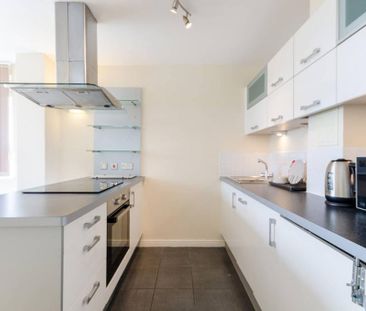 2 bedroom flat to rent - Photo 5