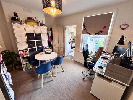 2 bedroom semi-detached house to rent - Photo 2