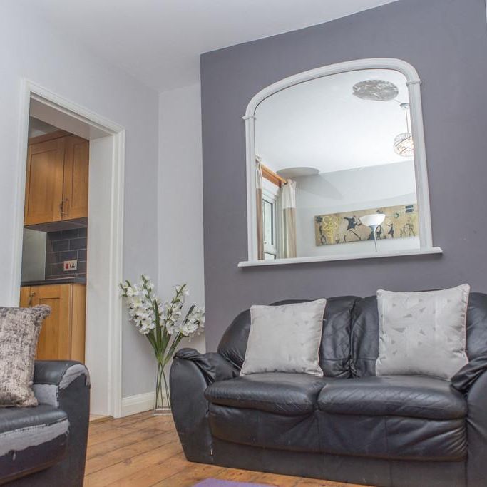 5 bedroom semi-detached house to rent - Photo 1