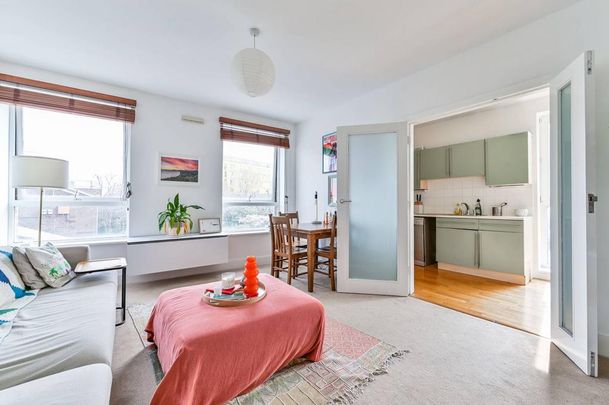 2 bedroom flat to rent - Photo 1