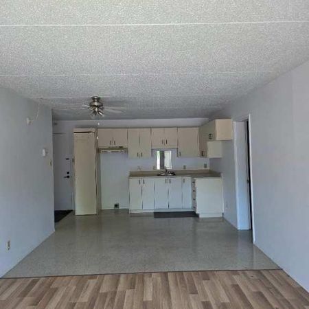 3 1/2 Boudoir : Idéal pour retraités et pré-retraités – SECTEUR recherché - Photo 3