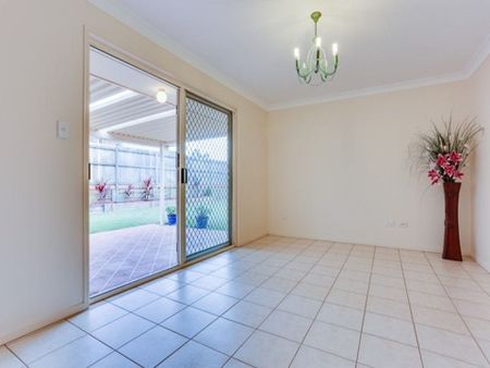 Large Family Home Not to Be Missed&excl;&excl;&excl; - Photo 2