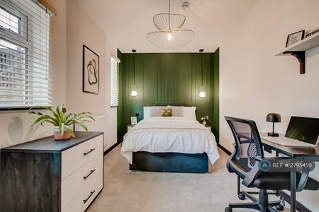 1 bedroom in a house share to rent - Photo 5