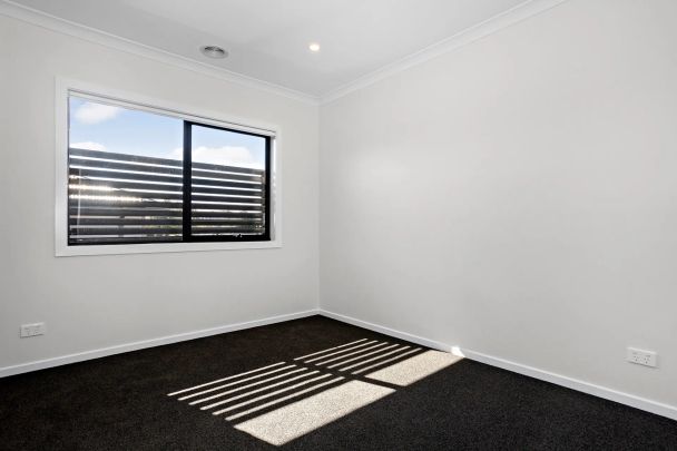 Modern and Stylish Townhouse - Photo 1