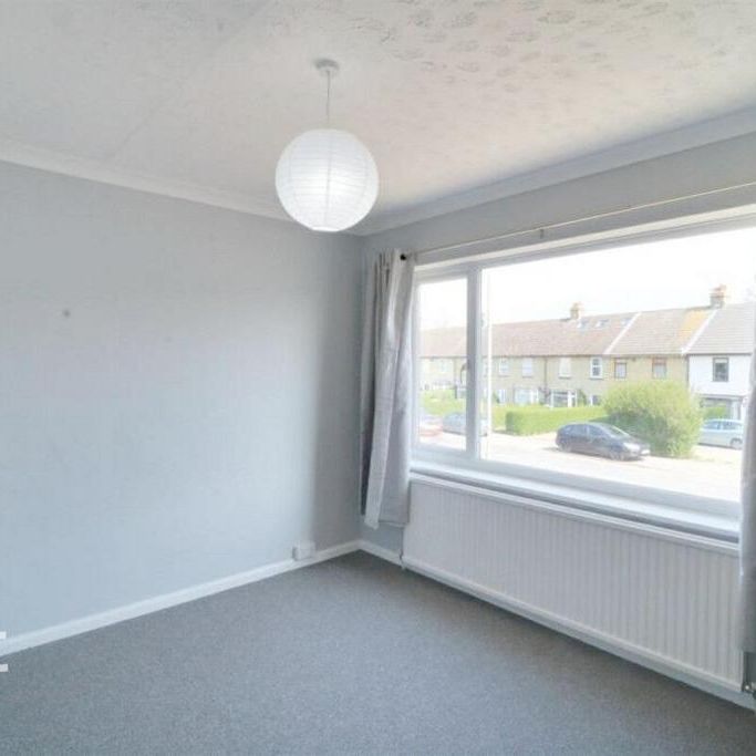 4 bedroom detached house to rent - Photo 1