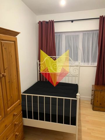 1 Bed Flat, Windsor Road, E7 - Photo 2