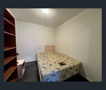 Fully Furnished 1-Bedroom Apartment - Photo 4