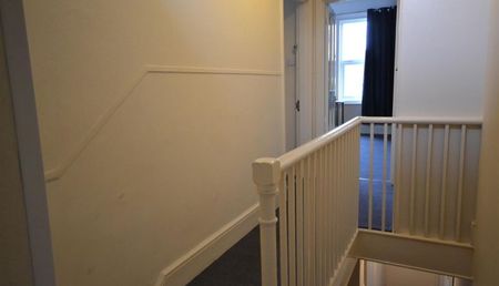 44 Mount Pleasant Road, EX4 7AQ (x4) - Photo 3