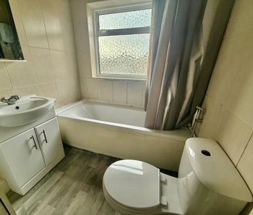 2 bedroom semi-detached house to rent - Photo 3