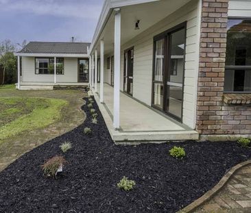 Move in ready - Photo 2