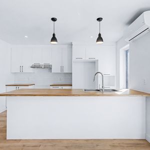 Très Grand 4 ½ Disponible Maintenant. - Photo 3