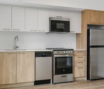 19 Robinson Ave - Photo 4