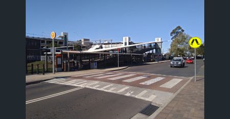 Renovated 2 Bedroom House For Rent - Photo 4