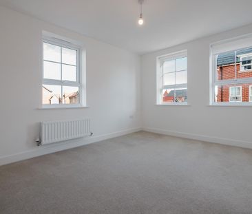 3 bedroom semi-detached house to rent - Photo 1