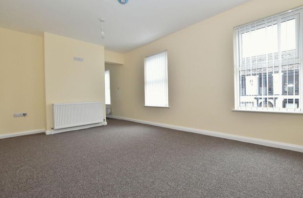 43 Main Street, Kircubbin, BT22 2SR - Photo 1