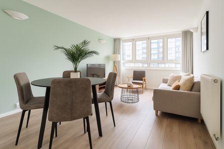 2 Bed Flat, Charlotte Despard Avenue, SW11 - Photo 3