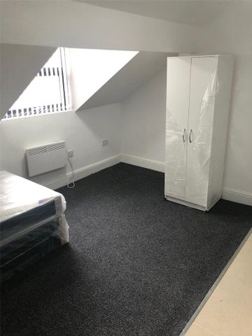 Studio to rent - Photo 4