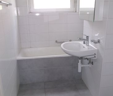 Appartement 2.5 pièces lumineux et calme à La Chaux-de-Fonds - Foto 2