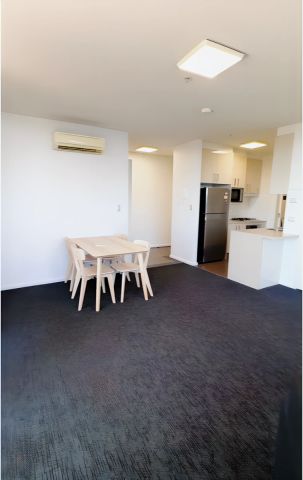 2 bed 2 bath-1702 - Photo 2