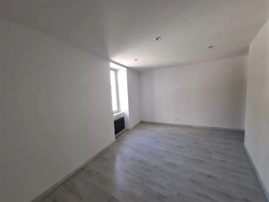 Location maison 3 pièces - 74.23m² à Thouars (79100) - Photo 1