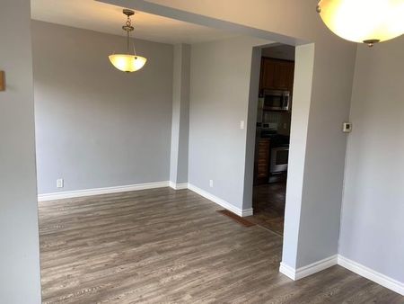 For Lease - 396 Macnab Street, Hamilton, Ontario - Photo 2