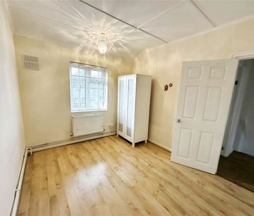 2 Bed Terraced House, Purneys Road, SE9 - Photo 4