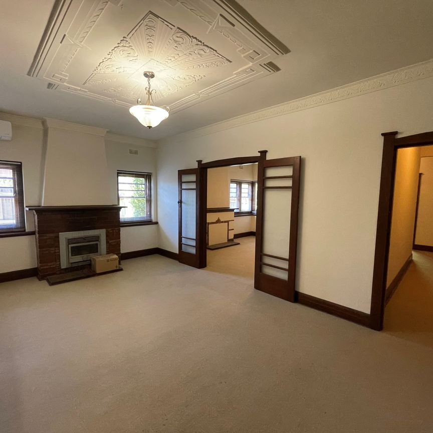 921 Hampton St, Brighton - Photo 1