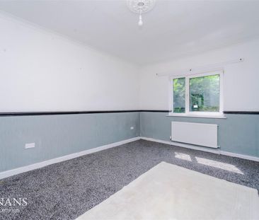 West Crescent, Accrington - Photo 2