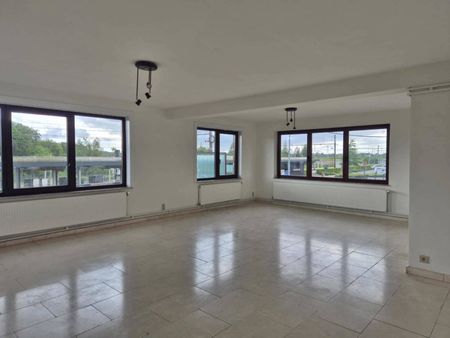 Appartement met 2 slaapkamers, garage en terras - Foto 3