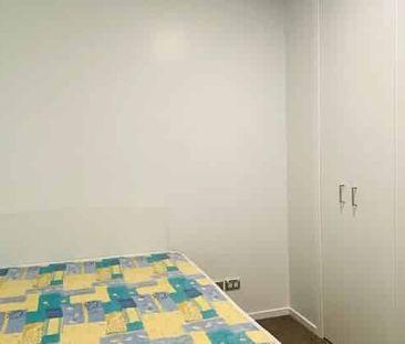 Premium location 2 bedrooms apartment - Photo 3
