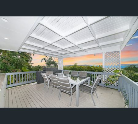 9 Saint James Drive, Belgian Gardens, Qld 4810 - Photo 5
