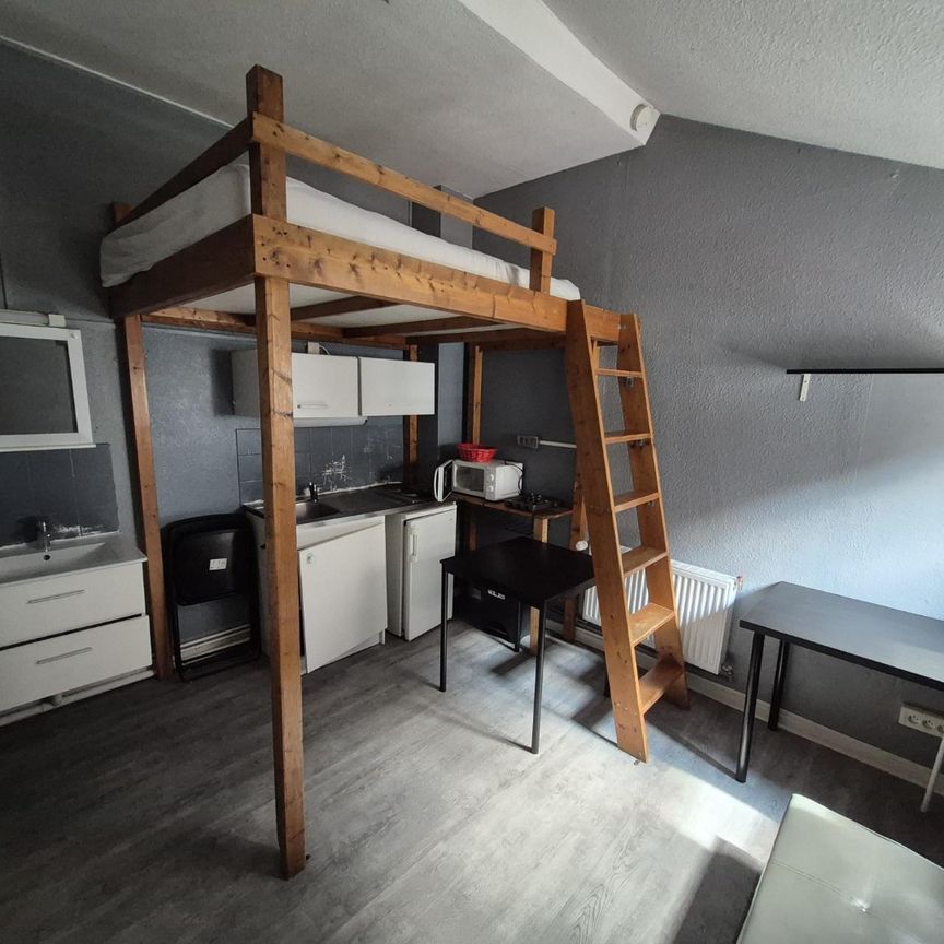 Location Appartement 1 pièce 14m² LILLE 59260 - Photo 1