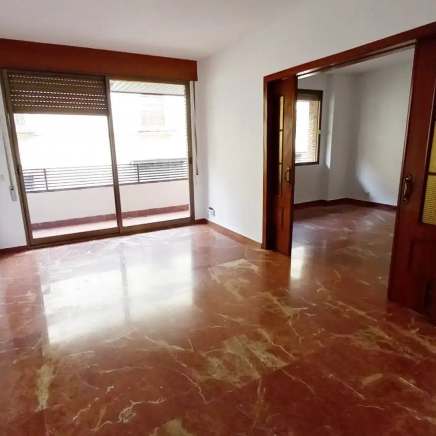 Piso de alquiler en Zona Centro - Foto 1