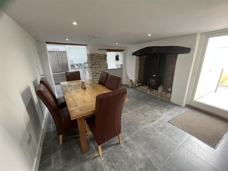 3 bedroom townhouse to rent - Photo 2