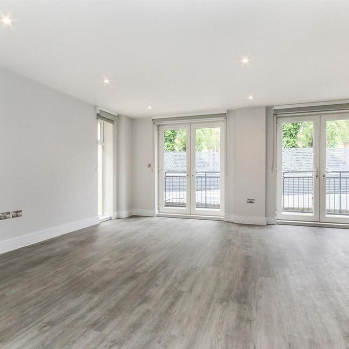 3 bedroom apartment to rent - Photo 1