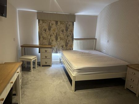 1 bedroom house of multiple occupation to rent - Photo 3