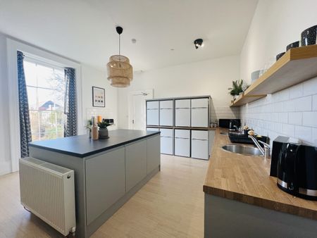 BEDROOM 6 – SMALL DOUBLE ENSUITE - Photo 2