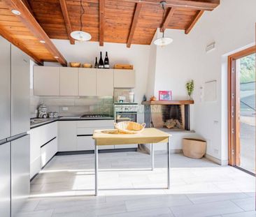 Villa unifamiliare via Settevene Est, Trevignano Romano - Photo 1