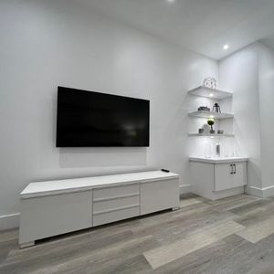 3 CH - 1 SDB - Montréal - $3,090 /mo - Photo 2