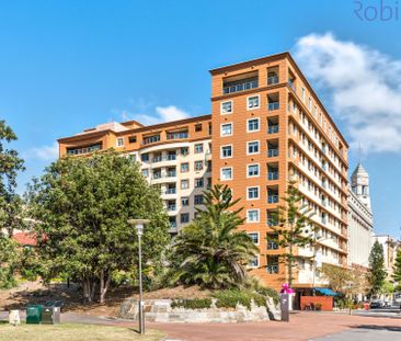 Eastern end of the city, only 200m to the beach. - Photo 5