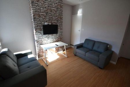 4 bedroom terraced house to rent - Photo 3
