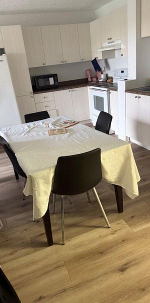 Petit appartement 5 1/2 ville de Joliette - Photo 1