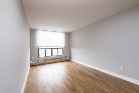 800 Richmond Street West - Photo 2