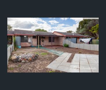 2/1 Dean Street, Kelmscott, WA 6111 - Photo 6