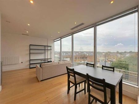 Trinity Square, Staines Road, Hounslow, TW3 - Photo 3