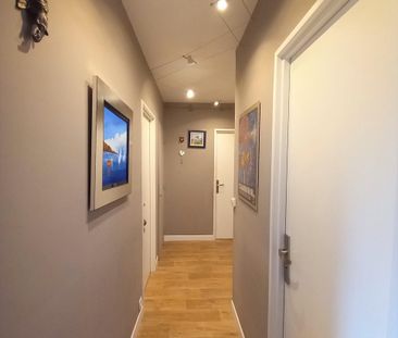 Location Appartement 5 pièces 105m² CHERBOURG OCTEVILLE 50130 - Photo 5