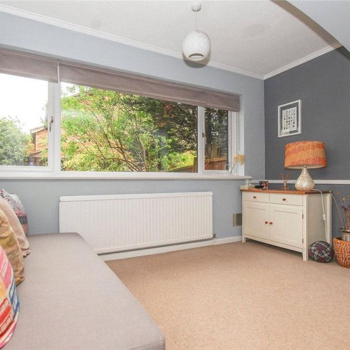 4 bedroom semi-detached house to rent - Photo 1