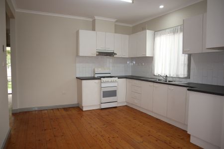 14 Eva Street, Clayton VIC 3168 - House For Rent | Domain - Photo 5